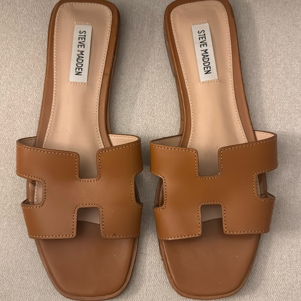 Steve Madden camel slides